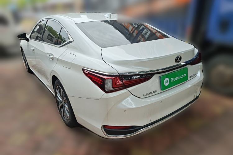 Used Lexus ES 2020 200 Excellence Edition
