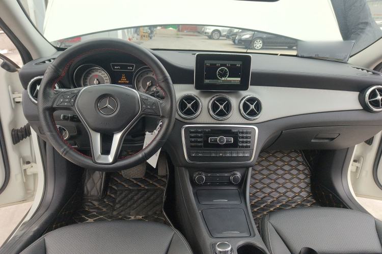 Used Mercedes-Benz GLA 2015 GLA 220 4MATIC Luxury Model