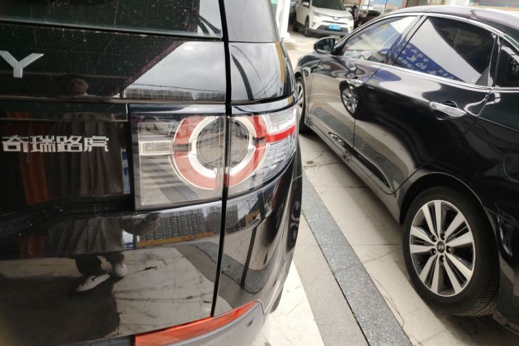 Used Land Rover Discovery Sport 2018 240 PS HSE Version Exterior 2