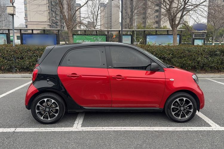 Used smart forfour 2016 1.0L 52 kW Passion Edition
