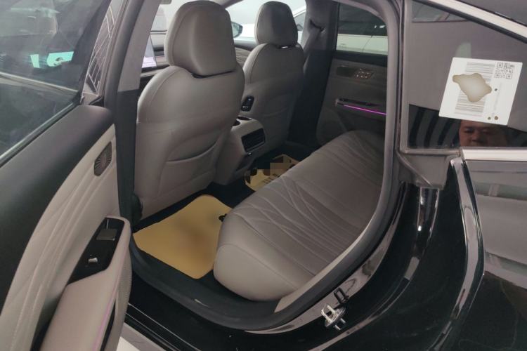 Used Geely Galaxy 8 2025 130km EM-P Starship Edition Left Rear Seat