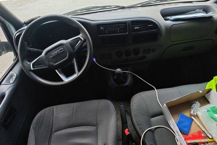 Used JMC Transit 2019 2.8T Commercial Version Short Wheelbase Mid-Roof 6-Seater China VI JX493