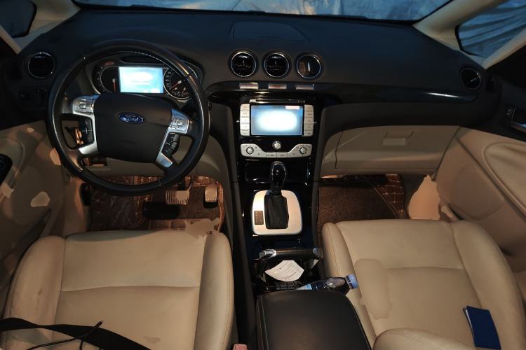 Used Ford S-MAX 2008 2.3L 7-Seater Flagship Navigation Version
