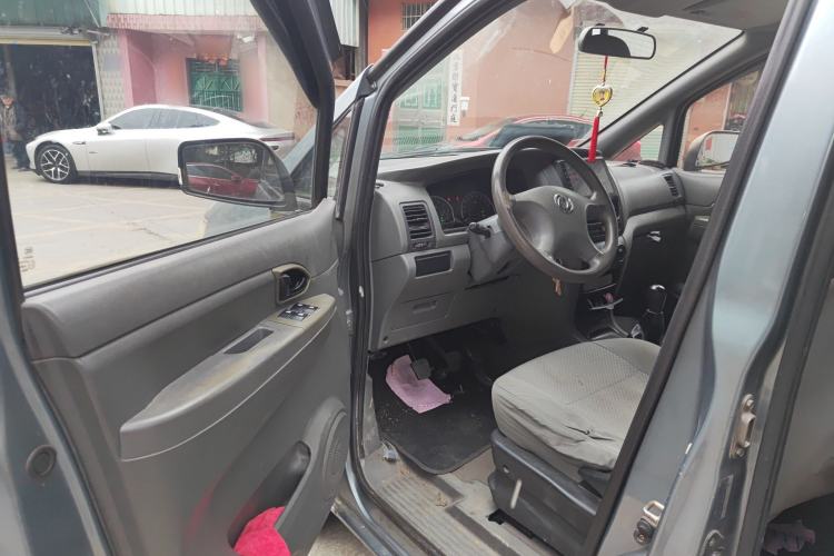 Used Dongfeng Shuaike 2013 1.5L Manual Comfort 7-Seater China V Standard
