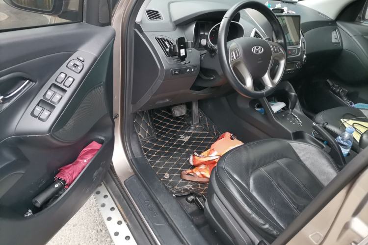 Used Hyundai ix35 2015 2.0L Automatic 2WD Smart Version China V Standard Driver Seat