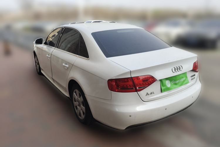 Used Audi A4L 2012 2.0 TFSI automatic Comfort trim level