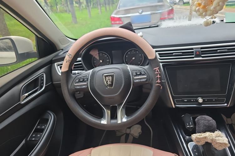 Used Roewe i5 2021 1.5L CVT Platinum Edition
