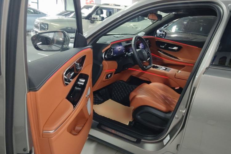 Used EXEED Lanyue C-DM 2025 180 Ultra-Long Range Max All-Wheel Drive 7-Seater Driver Seat