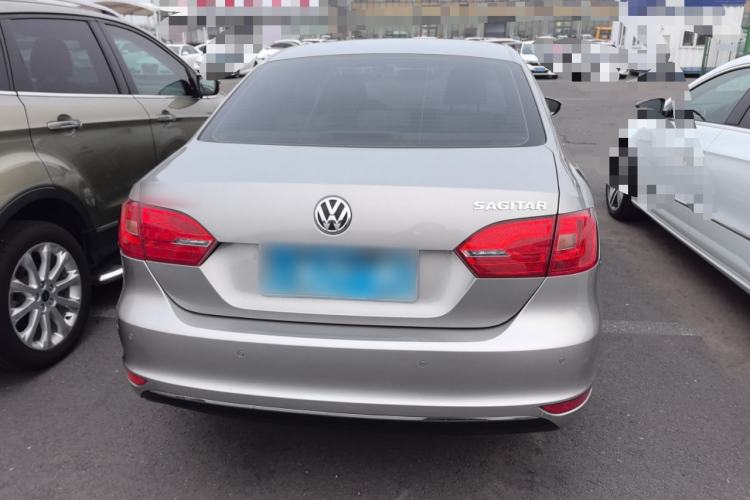 Used Volkswagen Sagitar 2014 1.6L Manual Comfort Model
