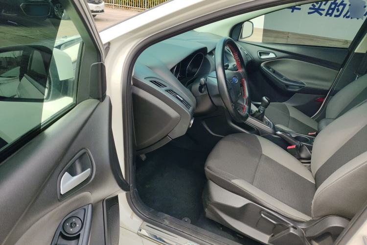 Used Ford Focus 2012 Hatchback 1.6L Manual Comfort Model