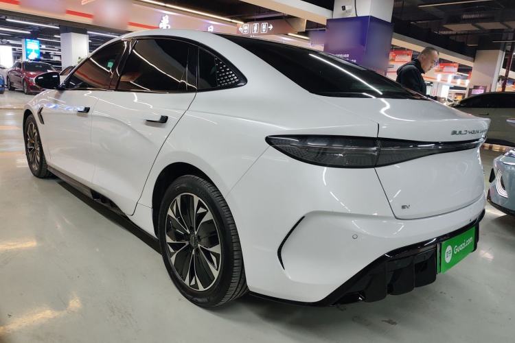 Used BYD Seal 2022 550 km Standard Range Rear-Wheel Drive Prestige Version
