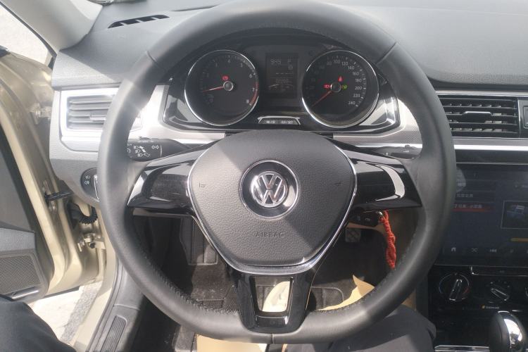 Used Volkswagen Bora 2016 1.6L Automatic Comfort Model Steering Wheel