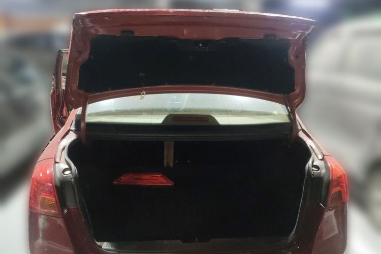 Used Buick Excelle 2011 1.6LX-AT Trunk