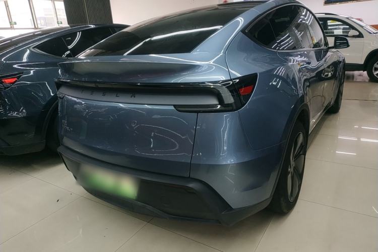 Used Tesla Model Y 2025 Rear-Wheel-Drive Version