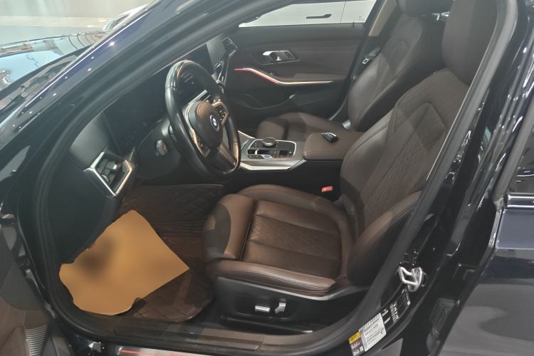 Used BMW i3 2023 eDrive 40 L Midnight Edition Left Front Seat