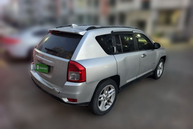 Used Jeep Compass 2011 2.4L four-wheel drive luxury version