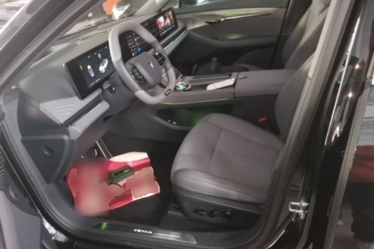 Used VOYAH PASSION 2024 PHEV Four-Wheel Drive Ultra-Long Range Flagship Model
