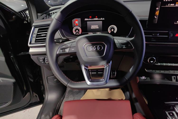 Used Audi Q5L 2025 quattro 45th Anniversary Edition 40 TFSI Luxury Dynamic Model
