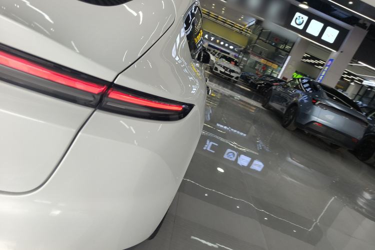 Used Nio ET5 2022 75 kWh Exterior 3