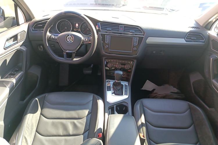 Used Volkswagen Tiguan L 2017 330TSI Automatic Two-Wheel Drive Luxury Edition