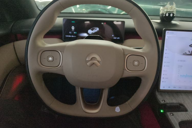 Used Nio ET5 2024 75 kWh Steering Wheel