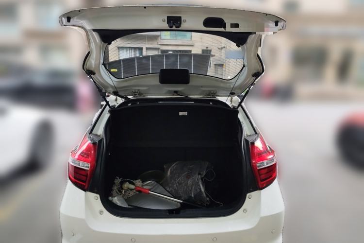 Used Toyota YARiS L Zhi Xuan 2016 Revised Version 1.5G CVT with Dynamic Sunroof
