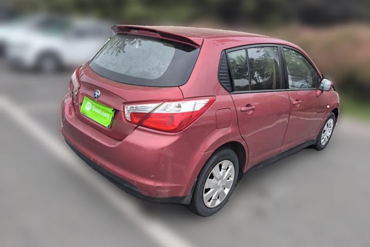 Used Venucia R50 2015 1.6L Manual Fashion Edition Rear Right 45 Deg