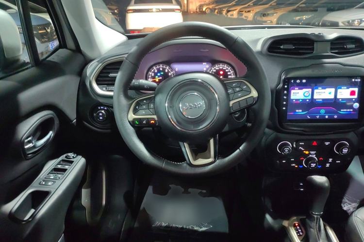 Used Jeep Renegade 2018 Connected Large Screen Version 180T Automatic Smart Version