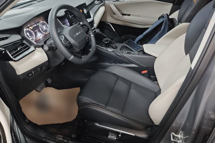 Used Lynk & Co 06 EM-P 2022 PHEV 84 km Range Pro Version