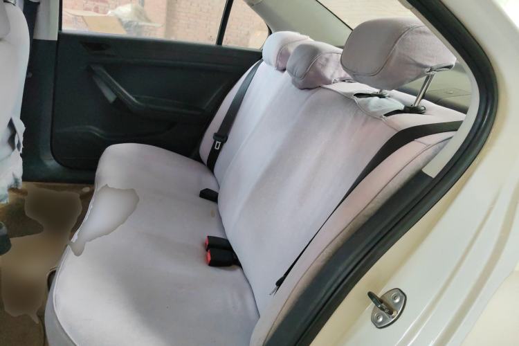 Used Volkswagen Jetta 2013 1.6L Manual Fashion Edition
