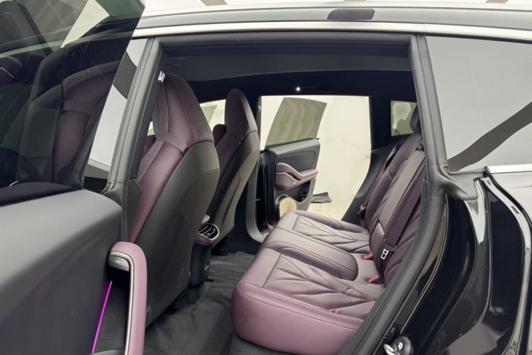 Used Nio ET5T 2025 75 kWh Touring Left Rear Seat