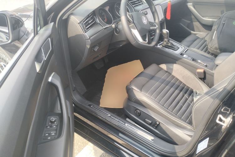 Used Volkswagen Magotan 2020 330TSI DSG Leading Model Driver Seat