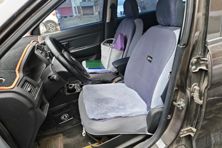 Used Dongfeng Fengon 330 2016 1.5L Manual Enjoyment Model DK15 Left Front Seat