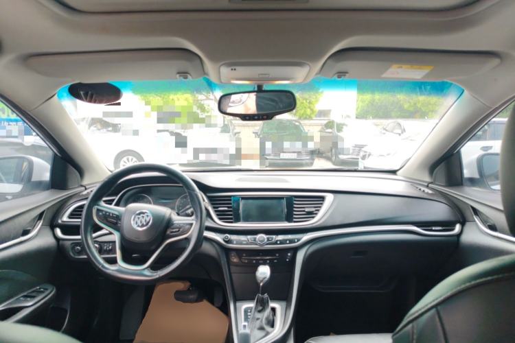 Used Buick GT 2019 18T Automatic Connected Elite Model China VI Standard Center Console