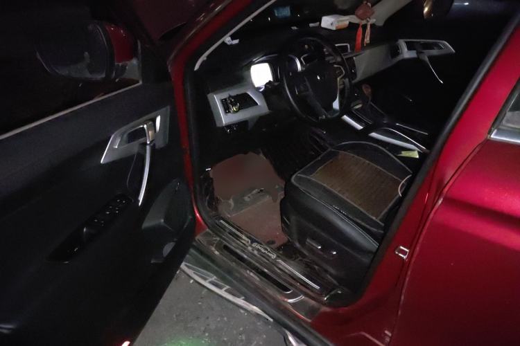 Used Geely Auto Emgrand X7 Sport 2016 1.8TD Automatic Smart Model Driver Seat