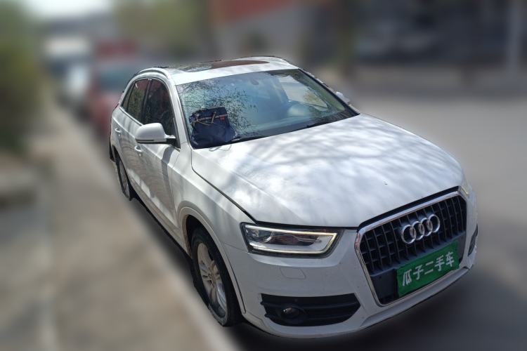 Used Audi Q3 2015 35 TFSI Comfort Model Front Right 45 Deg