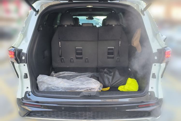 Used Toyota Granvia 2024 2.5L Hybrid Prestige PLUS Four-Wheel Drive Version
