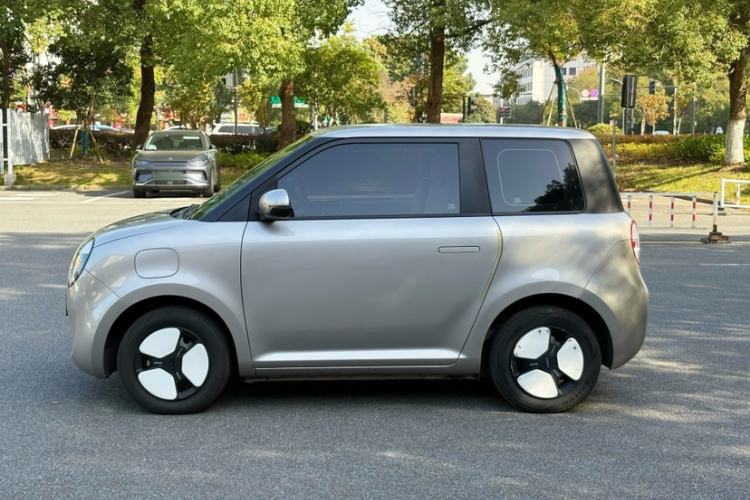 Used Qiyuan Lumin 2023 301km Honey Dew Edition
