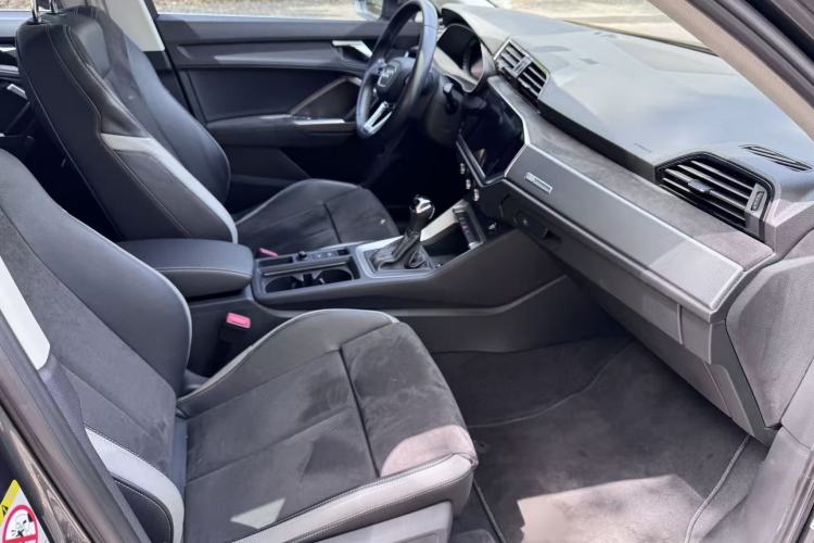 Used Audi Q3 2019 35 TFSI Advanced Dynamic Edition
