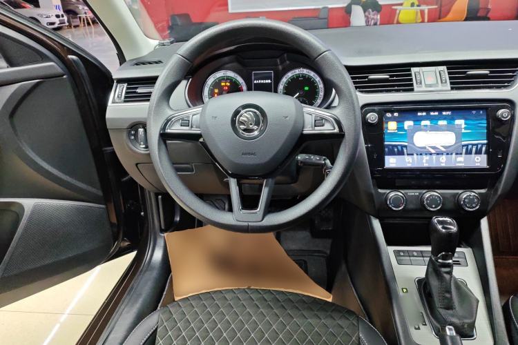 Used Skoda Octavia 2019 TSI230 DSG Luxury Edition