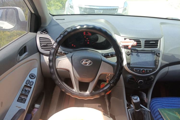Used Hyundai Verna (older generation) 2016 1.4L Manual Smart GLS Trim Steering Wheel