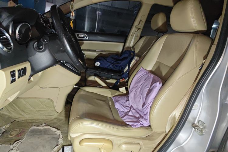 Used Haval H6 2011 2.0L Manual Two-Wheel Drive Elite Version