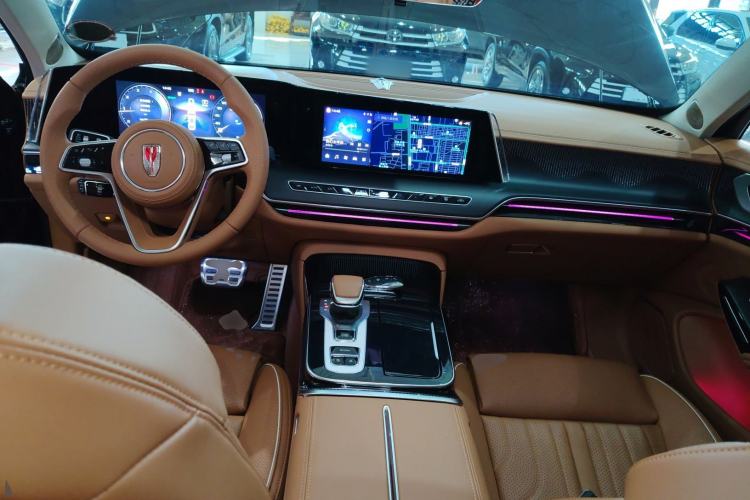 Used Hongqi H9 2025 Model Facelifted 2.0T Two-Wheel Drive Flag-Style Luxury Business Edition, 5 Seats