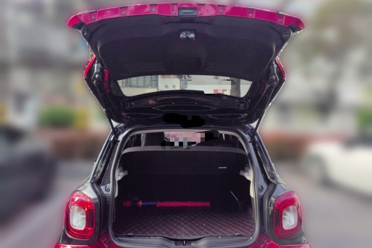 Used smart forfour 2018 0.9T 66 kW Pioneer Edition
