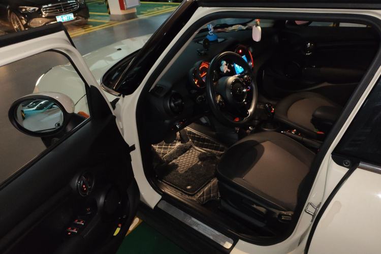 Used MINI 2018 1.5T ONE Five-Door Edition Driver Seat