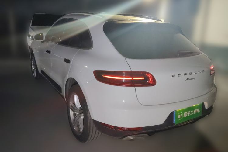 Used Porsche Macan 2017 Macan 2.0T Rear Left 45 Deg