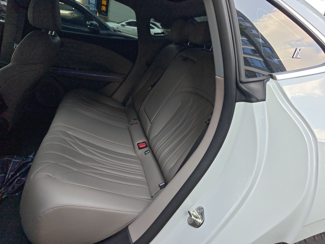 Geely Galaxy 8 2026 Model 225km EM-i Long-Range Voyager Edition — снимка 17
