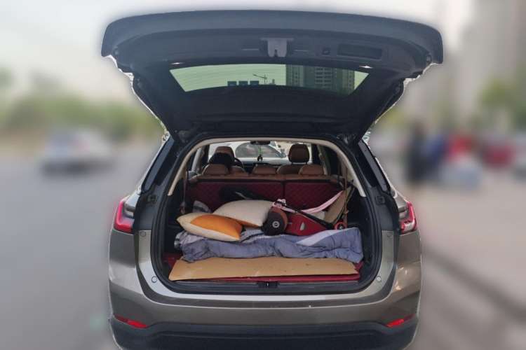 Used Nio ES8 2018 355 km Base Version 7-Seater Edition Trunk