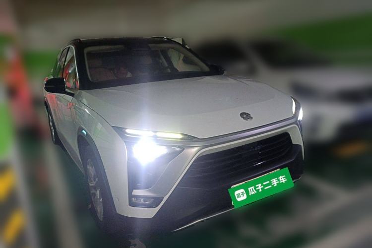 Used Nio ES8 2018 355 km Base Version 7-Seater Edition Front Right 45 Deg