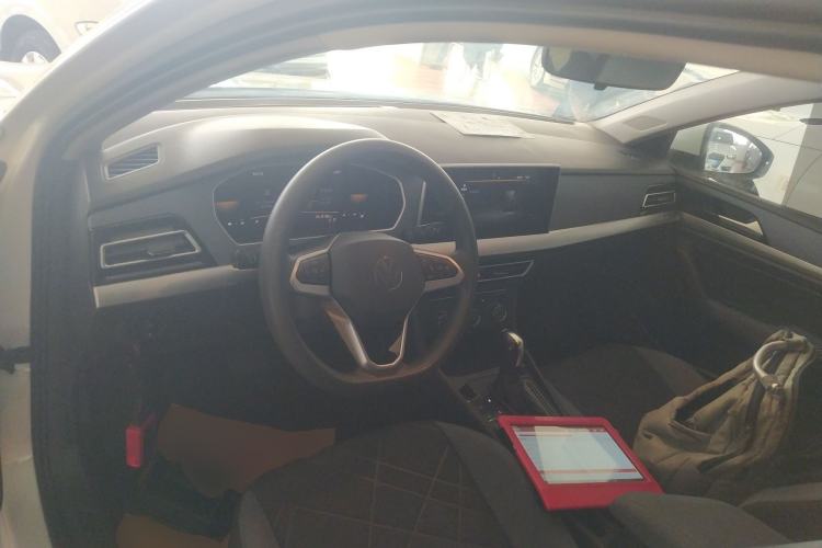 Used Volkswagen Lavida 2023 Revised 1.5L Automatic DeYi Edition Center Console